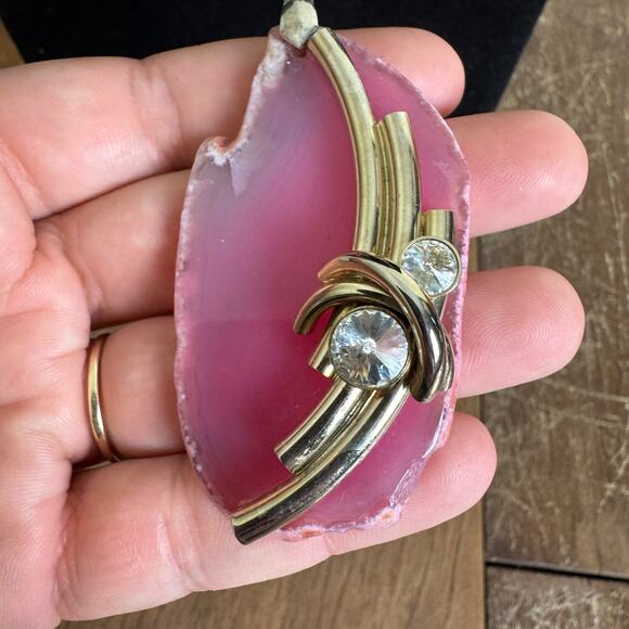 Artisan Handmade Pink Agate Slice Gold‎ Tone Rhinestone Pendant 18 inch Necklace - Picture 5 of 7